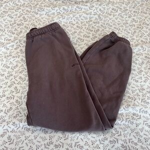 Aritzia Sweatfleece Mega Fit Joggers - Size Small